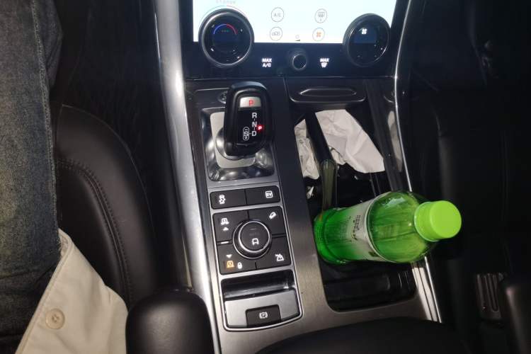 Used Land Rover Range SportNew Energy 2022 P400e SE Gear Lever