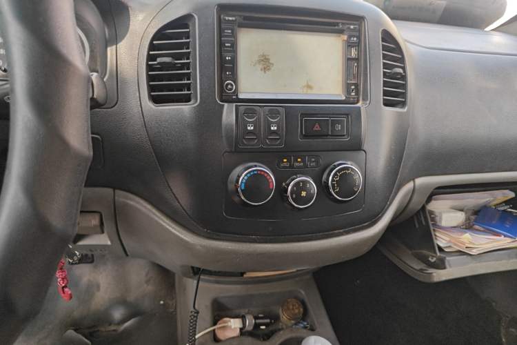 Used FORTHING Lingzhi 2012 Commercial Version 1.6L Special Offer Model
