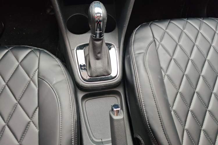 Used Volkswagen Polo 2018 1.5L Automatic Enjoyment Model Gear Lever