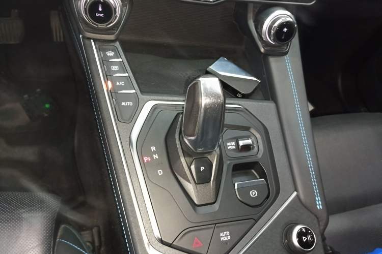 Used Lynk & Co 05 2020 2.0TD Two-Wheel Drive Shine Halo
