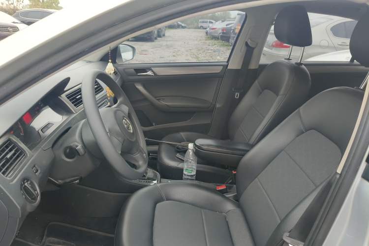 Used Volkswagen Santana 2013 1.6L Automatic Comfort Edition Left Front Seat