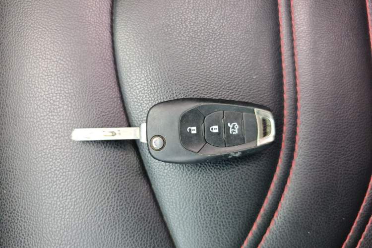 Used Chevrolet Cruze 2018 320 Automatic Pioneer Sunroof Edition Vehicle Key