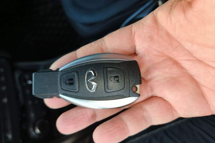 Used Infiniti QX30 2017 1.6T Two-Wheel Drive Fashion Edition Vehicle Key