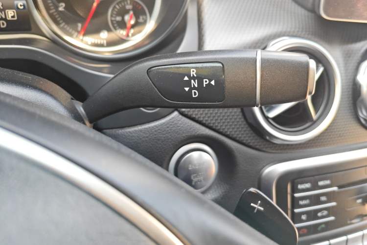 Used Mercedes-Benz GLA 2017 GLA 200 Sport Edition Gear Lever
