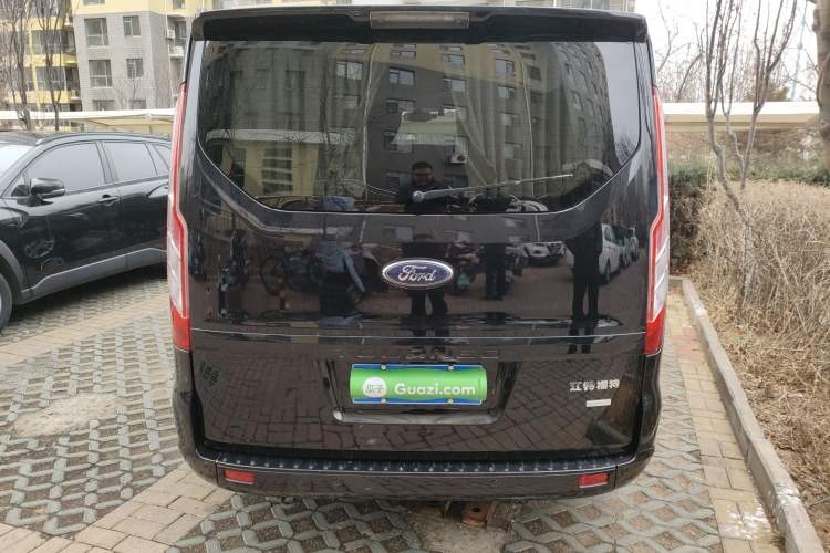 Used Ford Tourneo Custom 2020 2.0T Automatic Elite Version China VI Standard
