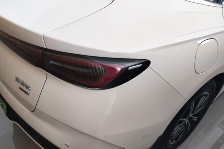 Used BYD Seal 06 New Energy 2025 DM-i Smart Drive 120KM Deluxe Model
