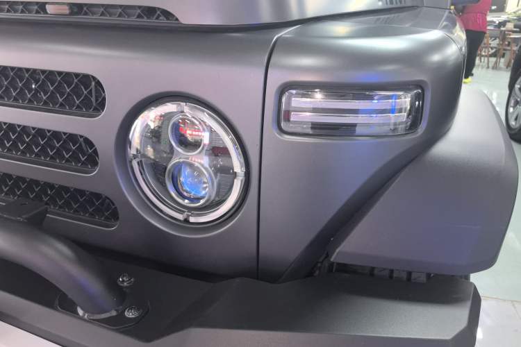 Used 212 T01 2024 2.0T Explorer
