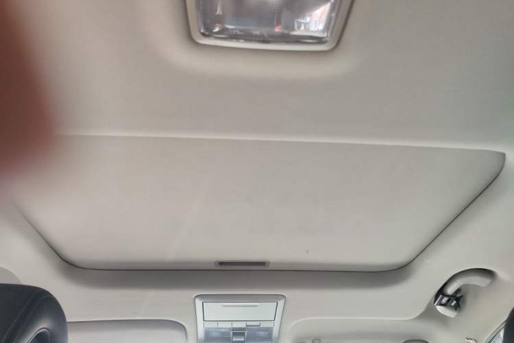 Used Chevrolet Captiva 2015 2.4L 4x4 Flagship Edition 7-Seater
