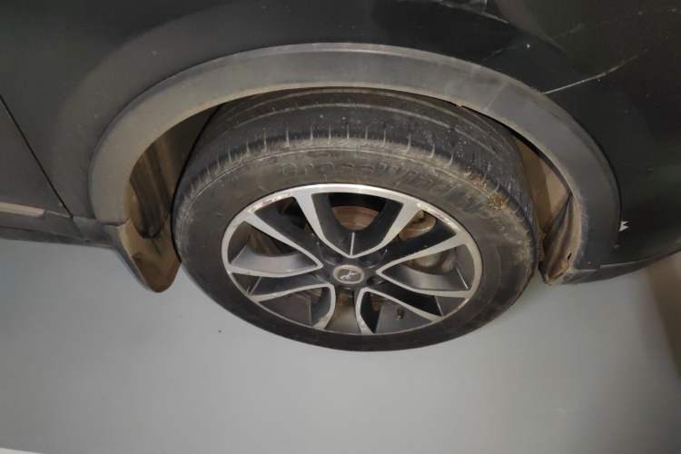 Used Hanteng X5 2018 1.5T CVT Elite Edition Right Front Wheel Hub