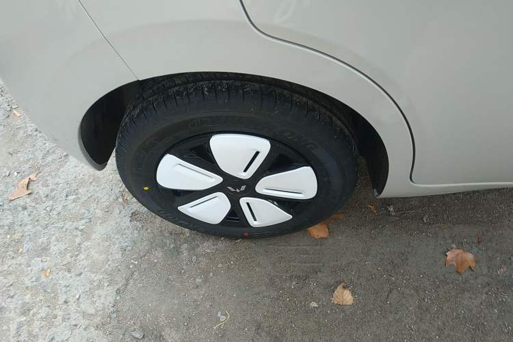 Used Wuling Hongguang MINIEV 2025 Four-Door Version Advanced Edition
