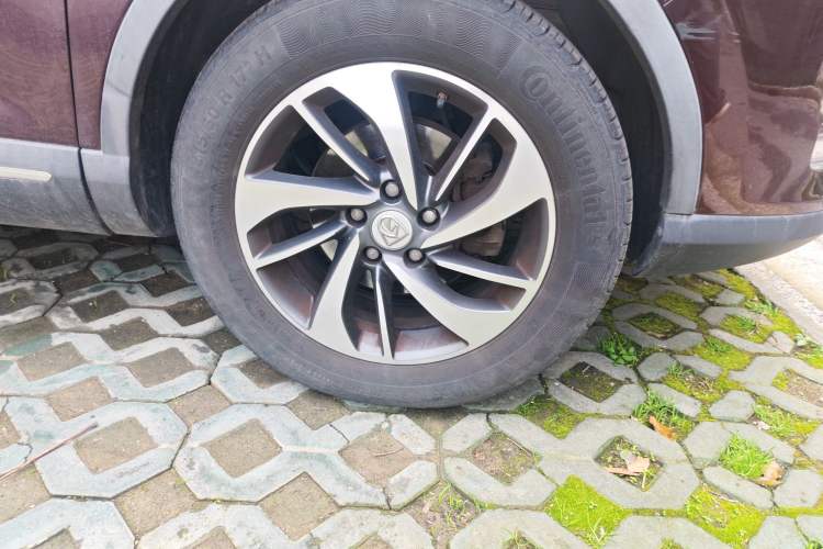 Used Baojun 560 2015 1.8L manual luxury version