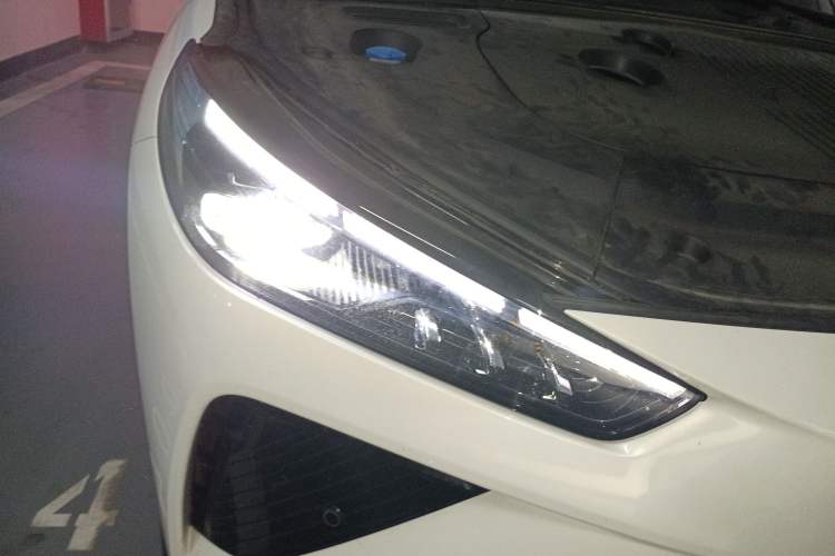 Used NETA L 2024 Extended-Range 310 Flash-Charge Red Edition