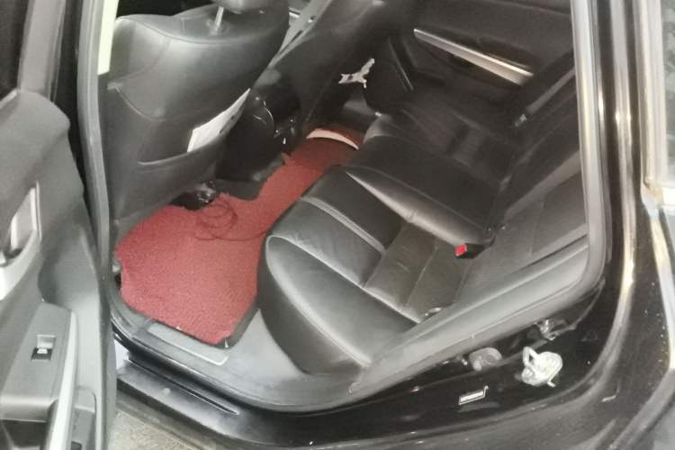 Used Honda Crosstour 2014 2.4L Luxury Edition Left Rear Seat