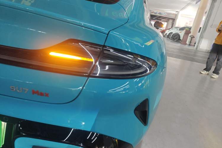 Used Xiaomi Auto SU7 2024 Four-Wheel Drive Ultra-Long Range Advanced Intelligent Driving Max Edition
