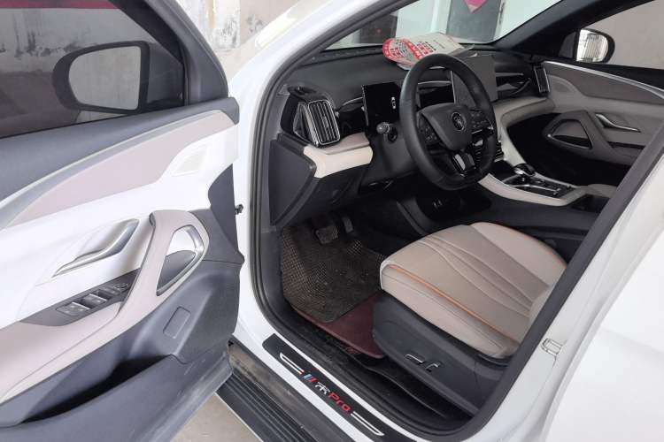 Used BYD Song Pro New Energy 2023 Champion Edition DM-i 71KM Navigation Model Driver Seat