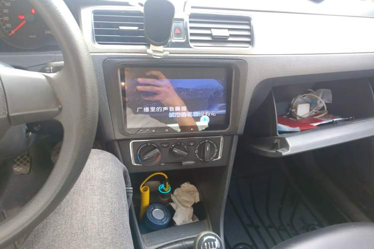 Used Volkswagen Santana 2013 1.4L Manual Comfort Edition Audio And AC Panel