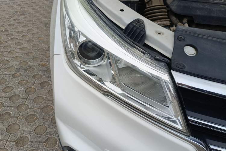 Used Baojun 730 2017 1.5T Manual Style 7 Seats China V