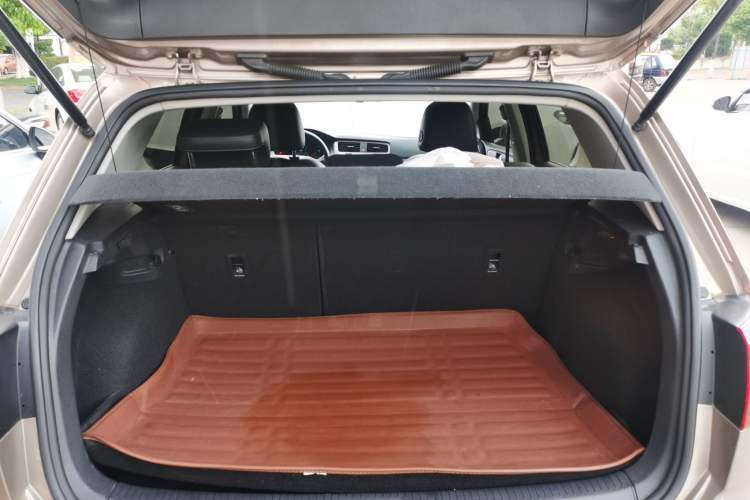 Used Volkswagen Golf 2014 1.4TSI Automatic Luxury Model Trunk