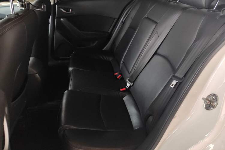 Used Mazda Mazda 3 Axela 2017 Sedan 1.5L Automatic Comfort Model Emission Standard China V
