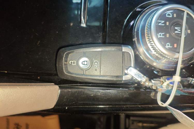 Used Ford Explorer 2020 EcoBoost 285 4x4 Platinum Edition 6 Seats
