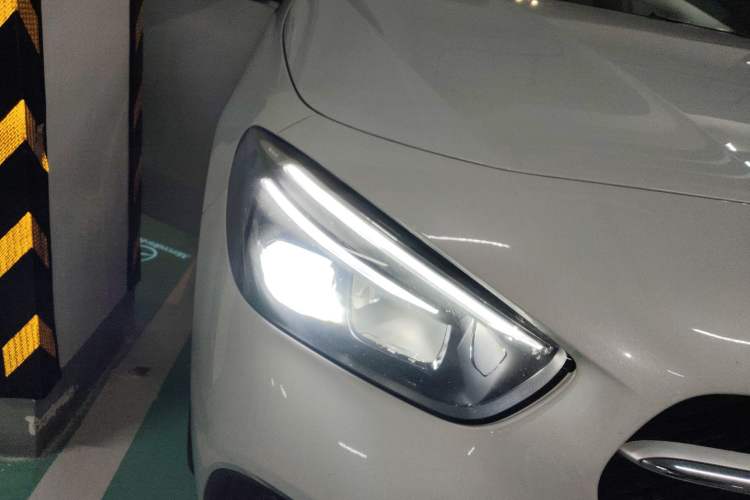 Used Mercedes-Benz B-Class 2020 B 200 Sport Edition Right Front Headlight