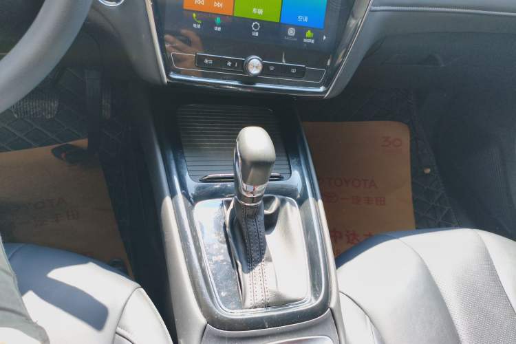 Used Roewe i5 2019 1.5L Automatic 4G Connected Langhao Edition Gear Lever