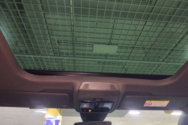 Used Volkswagen Golf 2025 300TSI R-Line
