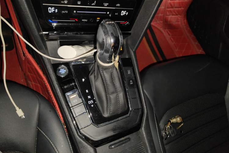 Used Volkswagen Lamando 2021 280TSI DSG Comfort Edition Gear Lever