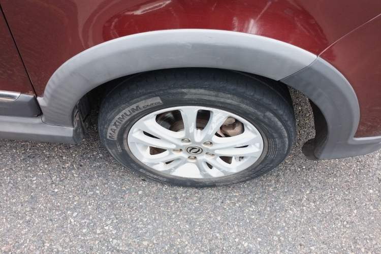 Used Dongfeng Fengon 370 2016 1.5L Manual Elite Home Edition 7-Seater Right Front Wheel Hub