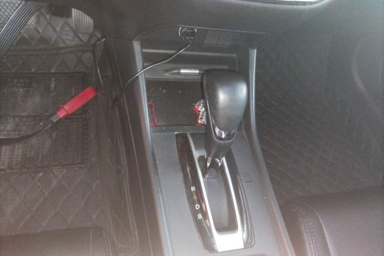 Used Honda Jade 2017 1.8L automatic Comfort version 5 seats Gear Lever