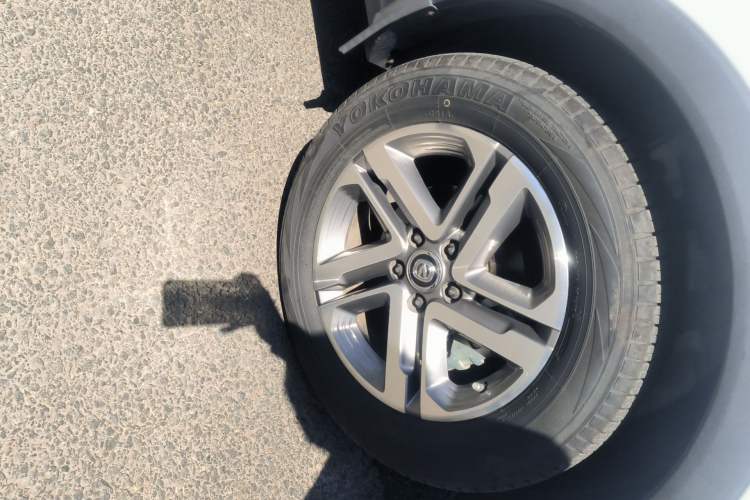 Used CHANGAN CS55 2017 1.5T Manual Colorful Edition Right Front Wheel Hub