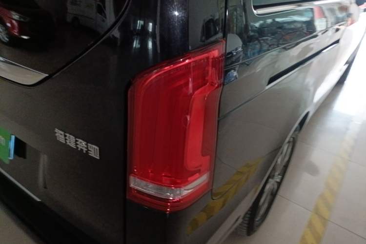 Used Mercedes-Benz V-Class 2018 V 260 Avantgarde Edition China V