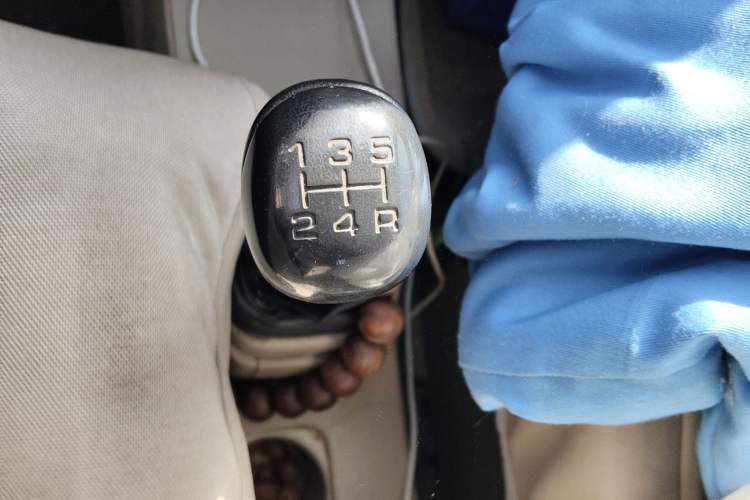 Used Hafei Sailor 2009 1.5L Manual Base Version Gear Lever