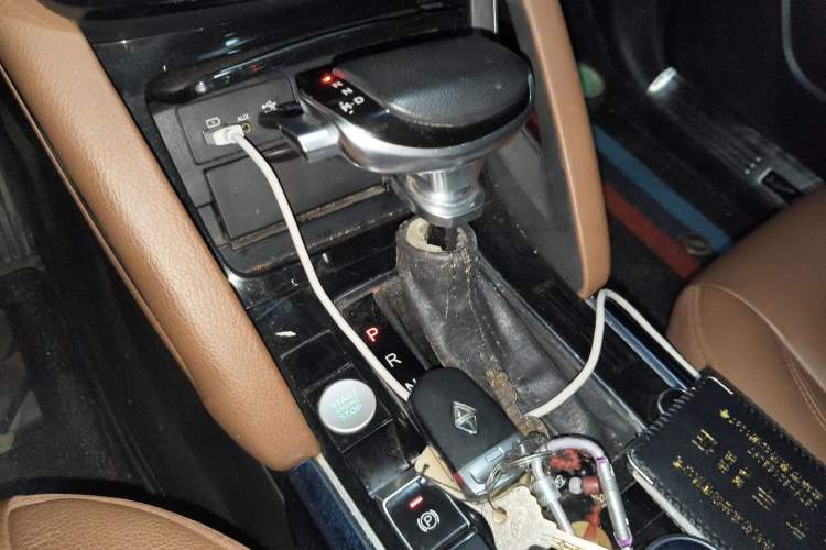 Used BORGWARD BX7 2016 28T Four-Wheel Drive Flagship Version 5 Seats Gear Lever