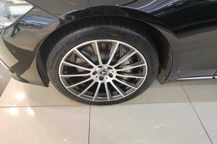 Used Mercedes-Benz S-Class 2022 Revised S 400 L Business Version Left Front Wheel Hub