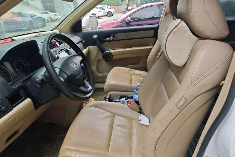 Used Honda CR-V 2010 2.0L automatic two-wheel drive urban version Left Front Seat