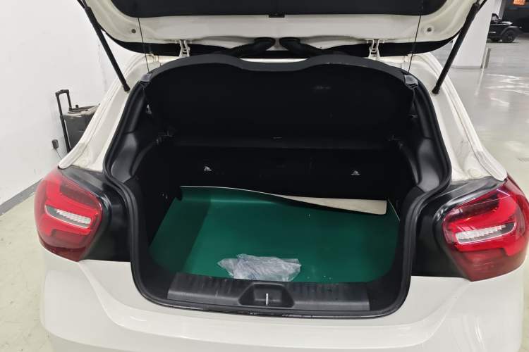 Used Mercedes-Benz A-Class 2017 A 200 Fashion Model Trunk