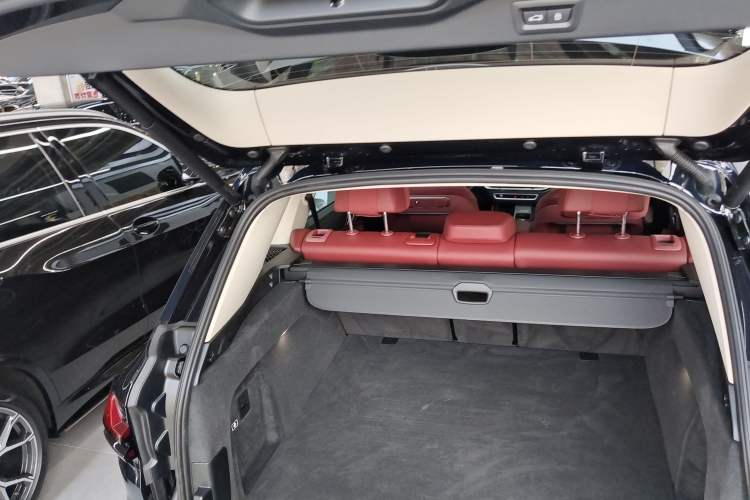 Used BMW X5 2023 xDrive 30Li Luxury M Sport Night Edition Package
