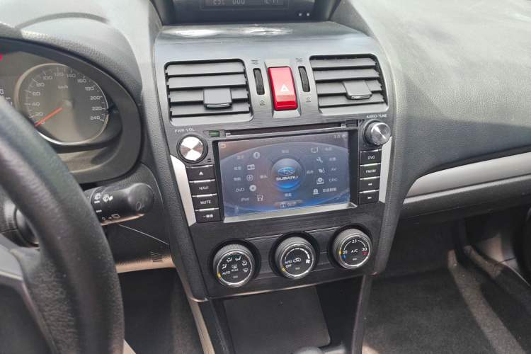 Used Subaru XV 2012 2.0i Comfort Edition Audio And AC Panel