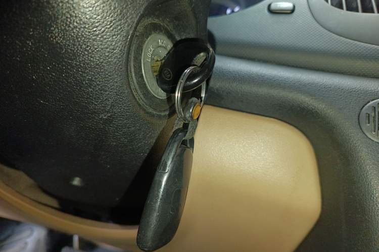 Used Kia Forte 2009 1.6L MT GL Vehicle Key