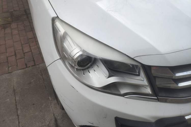 Used Jinbei 750 2015 1.5L Flagship Model