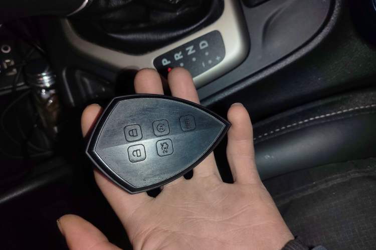 Used Jeep Cherokee 2016 2.0L Superior Edition

