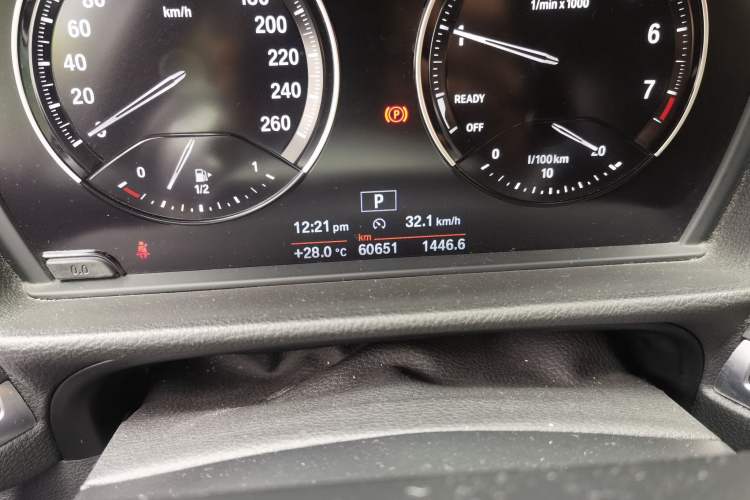 Used BMW 1 Series 2020 125i Leading Model M Sport Package Odometer Close Up