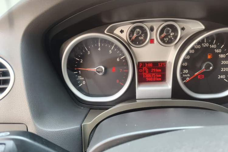 Used Ford Focus 2013 Sedan Classic 1.8L Automatic Fashion Edition
