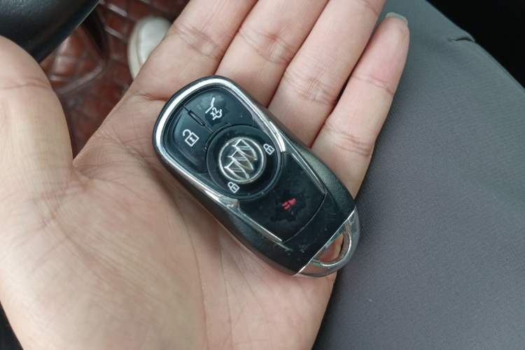 Used Buick Envision 2017 20T Two-Wheel Drive Luxury Model Vehicle Key