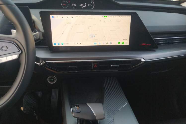 Used Oshan Z6 2023 Blue Whale 1.5T DCT Luxury Model
