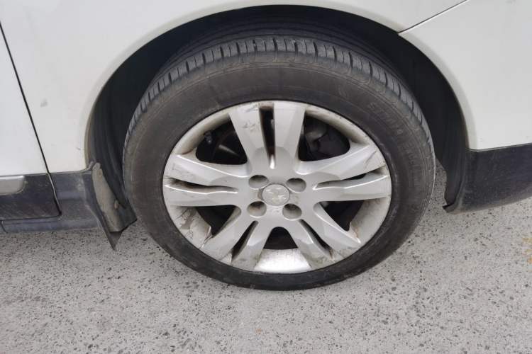 Used Peugeot 3008 2015 2.0L Automatic Trend Edition Right Front Wheel Hub