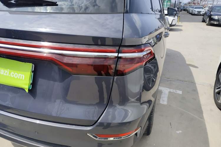 Used BYD Song Pro New Energy 2019 DM 1.5T Four-Wheel Drive Performance Edition Deluxe Model Exterior 3