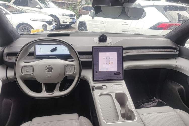 Used Nio ES6 2024 75 kWh
