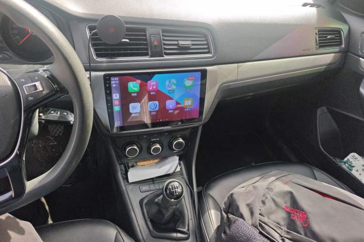 Used Volkswagen Lavida 2015 1.6L Manual Fashion Edition
